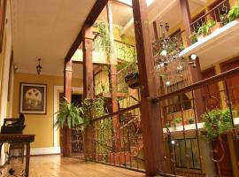 Mía Leticia B&B，位于基多的酒店