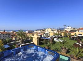 Residence du Louvre - Apartments - Prime location Palais & Croisette - Luxury Stay by LRA Cannes，位于戛纳的酒店