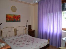 花园餐厅酒店，位于里沃利的酒店