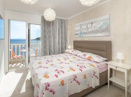 Superb Beachfront Luxury Seaview with Private Beach，位于米欧纳的酒店