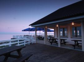 朵贝拉尼蓝娜玛佳酒店，位于Valgeranna的酒店