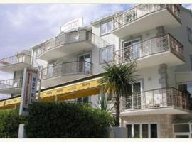Hotel Kastel，位于卡什泰拉的酒店
