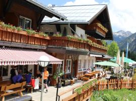 韦德斯坦因艾尔彭酒店，位于米特尔贝格的住宿