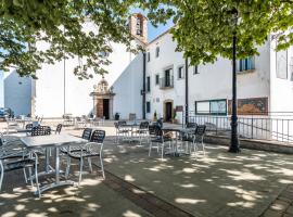 Hostatgeria Restaurant Els Angels，位于马德雷马尼亚的酒店