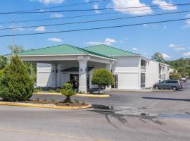 Motel 6 Waycross，位于韦克罗斯的酒店