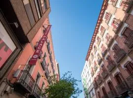 珀蒂宫特雷斯克鲁塞斯高科技酒店