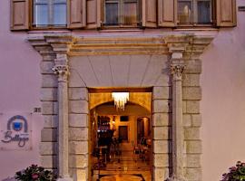 贝拉吉奥豪华精品酒店，位于罗希姆诺Old Town Rethymno的酒店
