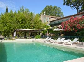 Hôtel Restaurant La Source，位于Villeneuvette的酒店