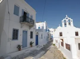 Thomas Traditional House in Chora