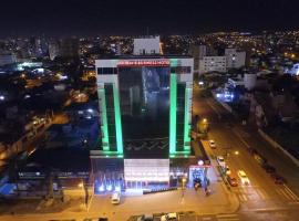 Holiday & Business Hotel - Em frente ao Centro de Eventos e Arena Conda，位于沙佩科的酒店