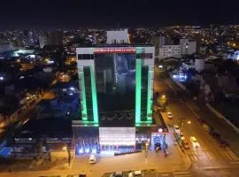 Holiday & Business Hotel - Em frente ao Centro de Eventos e Arena Conda