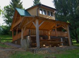 Domki nad Soliną，位于Chrewt的酒店