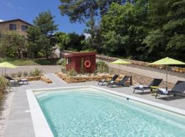Contact Hôtels Le Savigny & Spa，位于波拉斯的酒店