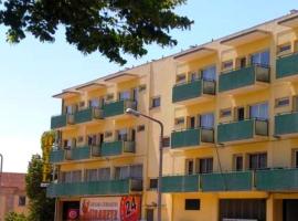 米拉内维酒店，位于维拉·雷阿尔的酒店