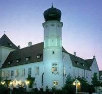 Schloßhotel Neufahrn，位于讷凡姆伊恩涅德巴的酒店