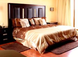 Hotel Excelencia de America，位于Moroleón的酒店