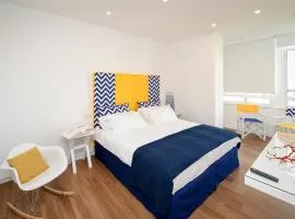 Casa Pantone