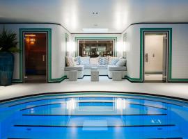 埃菲尔布洛梅特酒店，位于巴黎布洛梅特游泳池附近的酒店
