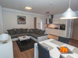 ARENA Apartment 5-Stars Premium-Accommodation，位于马卡尔斯卡的度假村