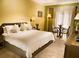 Hotel Los Itzaes by 5th av，位于普拉亚卡门的酒店