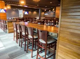 侯珀酒店及理查德C霍尔布鲁克会议中心