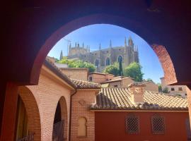 Apartamento San Juan de los Reyes，位于托莱多的带按摩浴缸的酒店