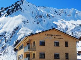 Alpenpanorama Konzett，位于法斯奇纳古格尔努里缆车附近的酒店