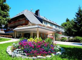 黑森林-盖斯特豪弗罗贝尔酒店，位于托特莫斯Kirchberg Ski Lift附近的酒店