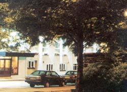 Mahon's Hotel，位于Irvinestown的酒店