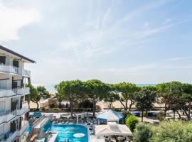 米拉马雷酒店，位于利尼亚诺萨比亚多罗的酒店