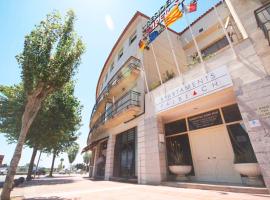 Residencial Super Stop Palafrugell，位于帕拉弗鲁赫尔的酒店