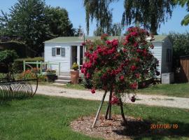 Camping du Creulet，位于Crouay的酒店