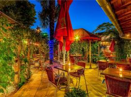 阿提皮克餐厅酒店，位于Marssac-sur-Tarn的酒店