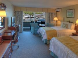 布朗码头旅馆，位于布斯贝港Coastal Maine Botanical Garden附近的酒店