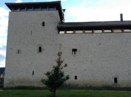 Casa Torre Cantoblanco，位于Barrón的酒店