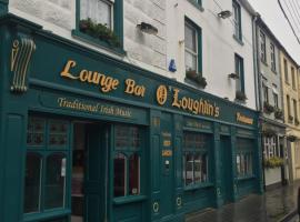 O'Loughlin's Bar，位于米尔敦马尔贝的住宿加早餐旅馆
