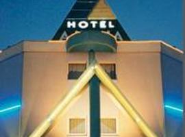 Akena hotel des Mureaux，位于莱米罗的酒店