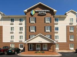 WoodSpring Suites Kansas City Lenexa，位于雷内克萨的酒店