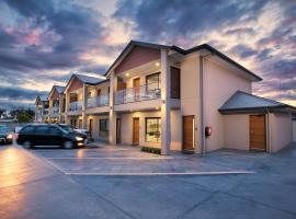 Renmark Holiday Apartments，位于伦马克的酒店