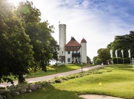 SCHLOSS RANZOW - kleines Romantik Hotel - Wellness - Golfplatz - Hochzeiten & Feiern，位于洛默的酒店