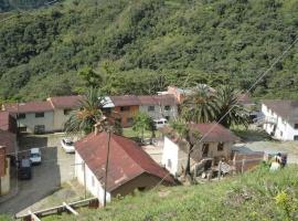 Hotel Madre Tierra & Camping Site，位于Suapi的酒店