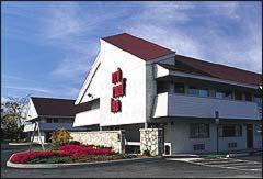 Red Roof Inn Brattleboro，位于布拉特尔伯勒的酒店