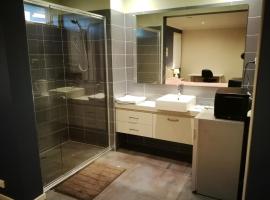 幸运旅馆，位于库克角的酒店