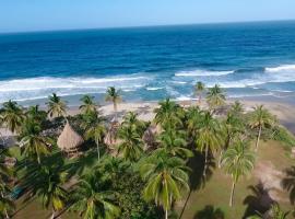 Ecolodge Playa Brava Teyumakke，位于Calabazo的青旅