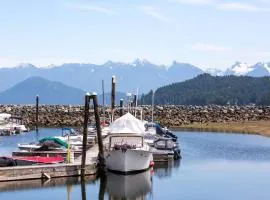 Gibsons Harbour Retreat