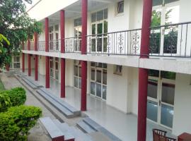 Rames Hotel，位于阿尔巴门奇的酒店
