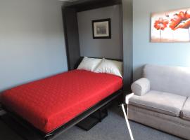 North 99 Motel，位于特威林盖特的酒店