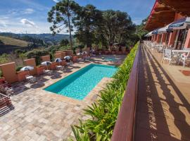 Hotel Recanto São Cristóvão - Promoção na entrada para o parque Tarundu em julho，位于坎波斯杜若尔当的酒店