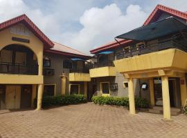Toll Plaza Continental Hotel，位于Magbon的酒店
