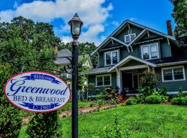 Greenwood Bed & Breakfast，位于格林斯伯勒的酒店